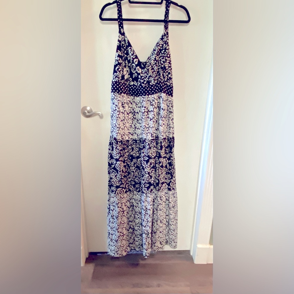 Nomadic Traders Black & White Tiered Sleeveless Maxi Sundress XL